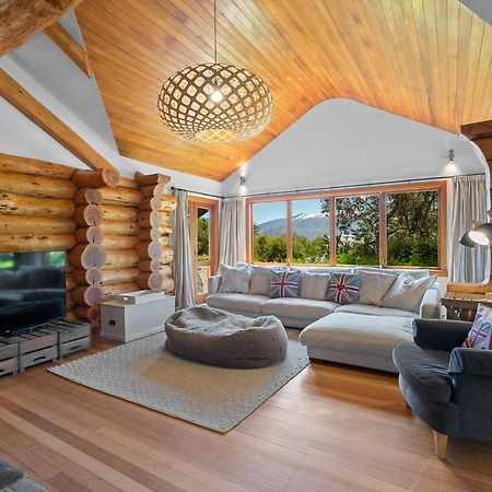 The Log House Wanaka Exterior photo