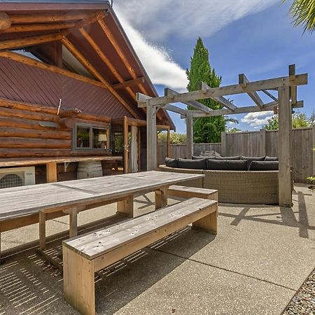 The Log House Wanaka Exterior photo