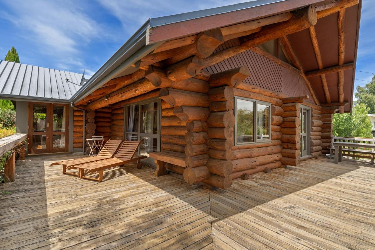 The Log House Wanaka Exterior photo