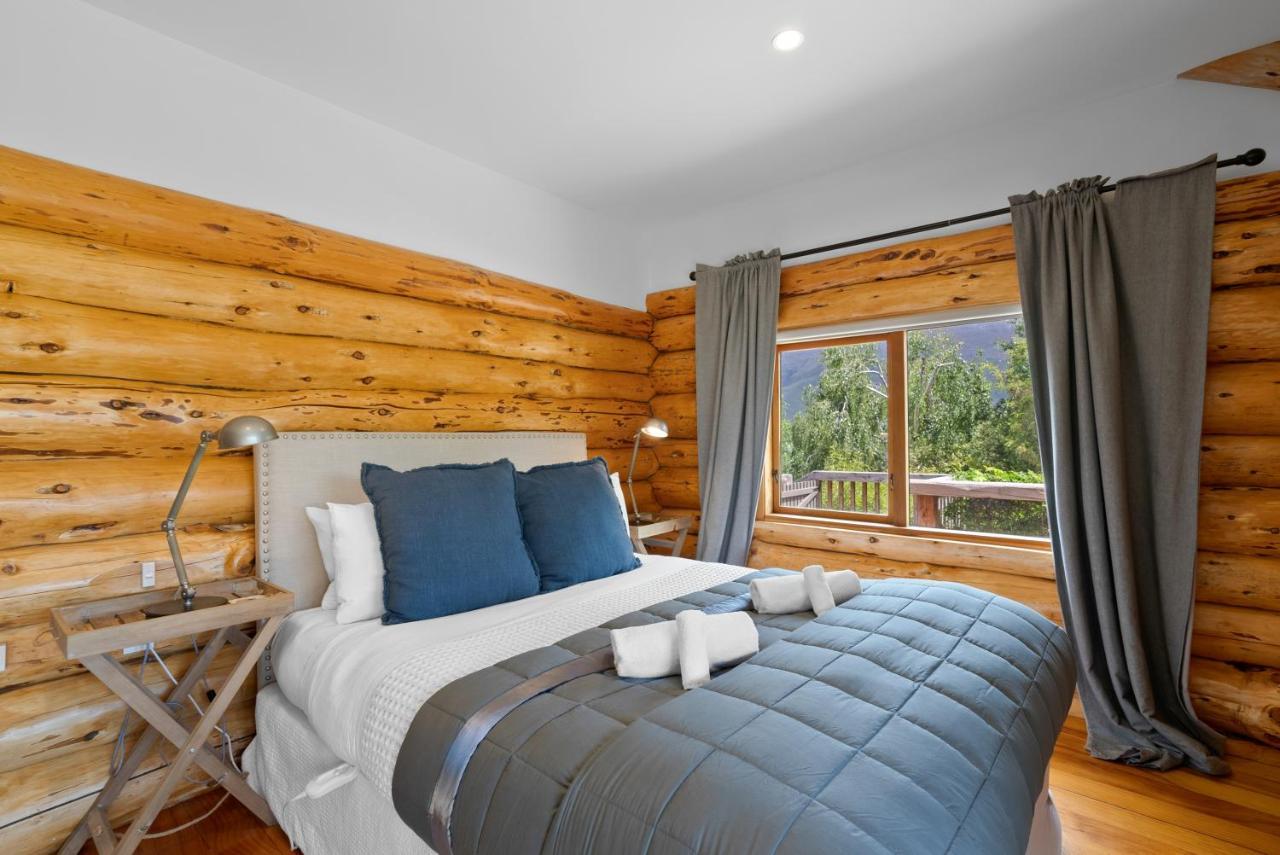 The Log House Wanaka Exterior photo