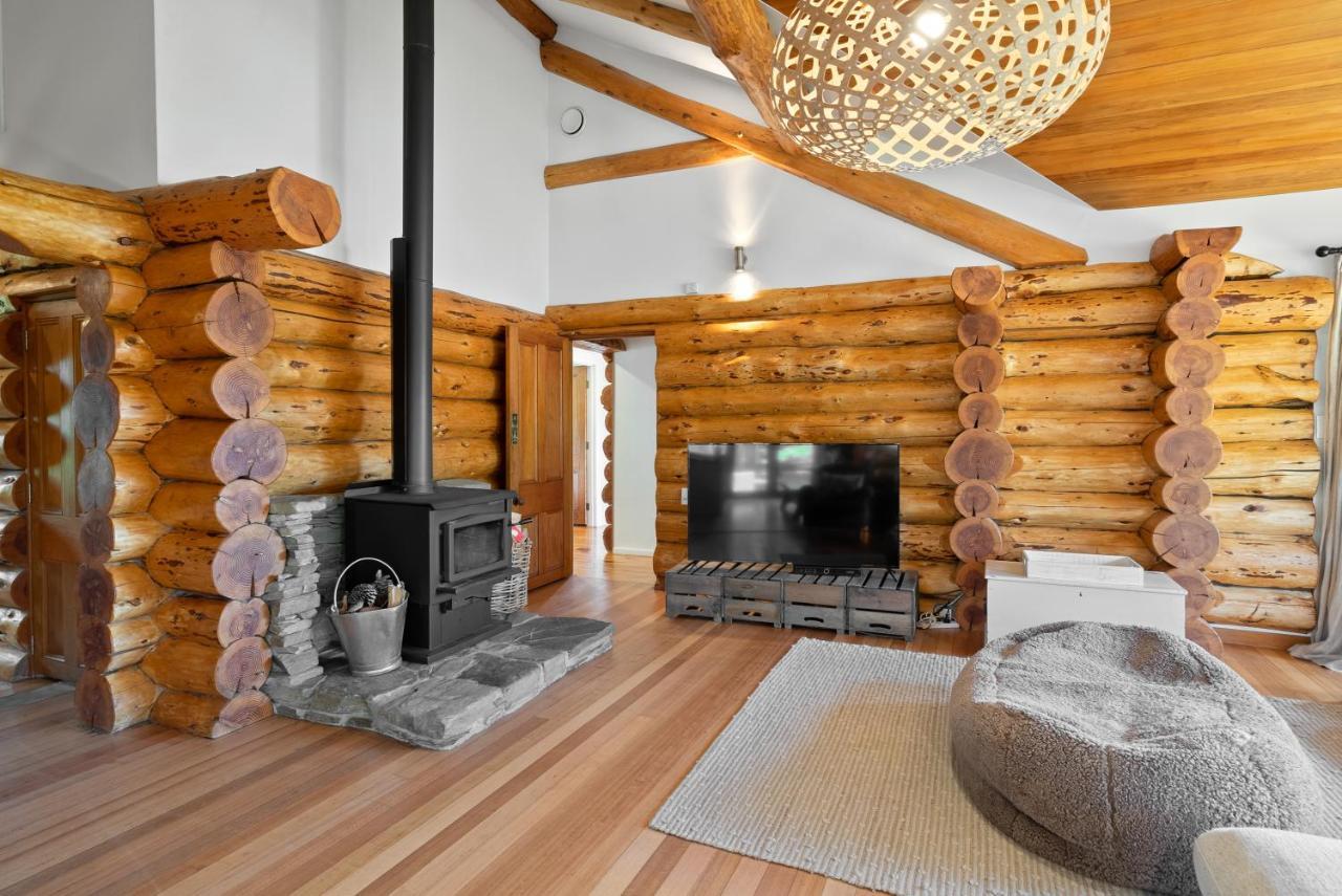 The Log House Wanaka Exterior photo