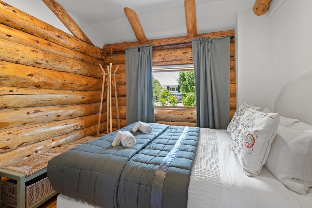 The Log House Wanaka Exterior photo