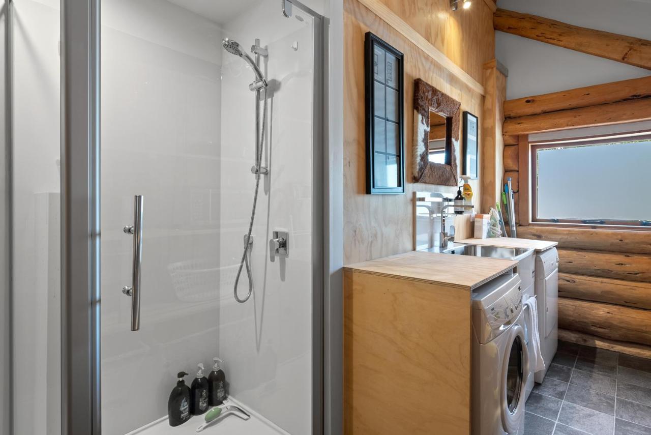 The Log House Wanaka Exterior photo